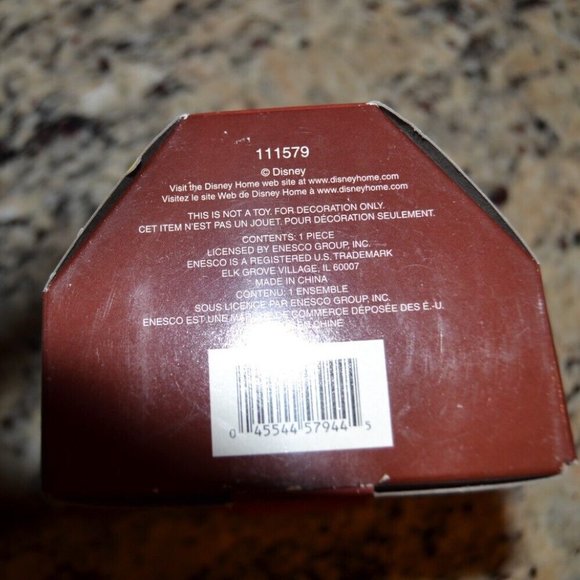 Enesco Disney’s The Lion King Simba in Wreath Christmas Tree Ornament - Picture 4 of 5